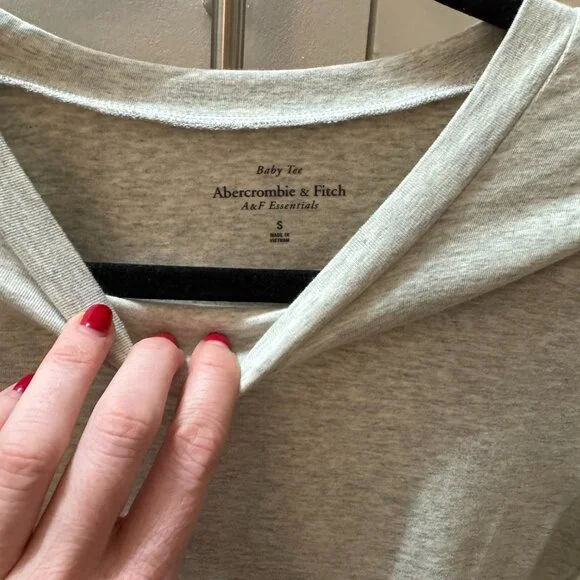 Essential Tuckable Baby Tee - Picture 4 of 5